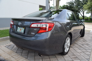 2014 Toyota Camry Hybrid 